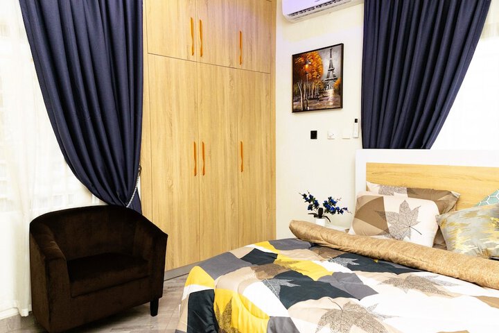 Room 11 of 29