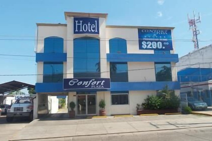Image of Hotel Confort Plaza & Suite