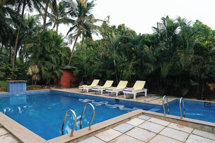 Pools & Facilities