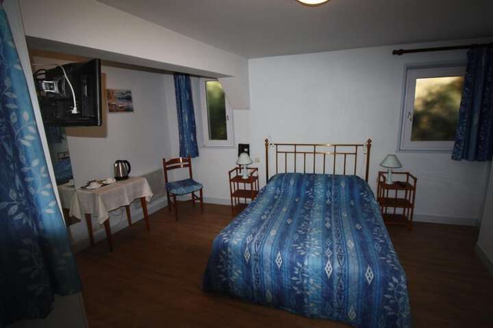 Room 4 of 38