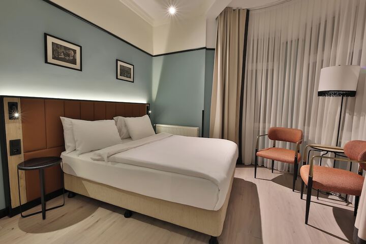 Room 8 of 59