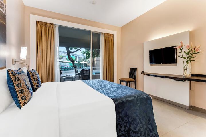Room 36 of 103