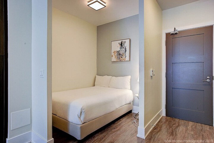Room 14 of 100