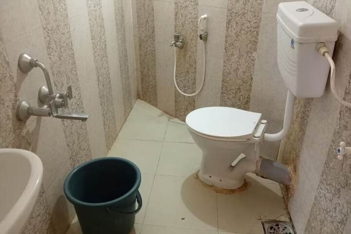 Room 5 of 7