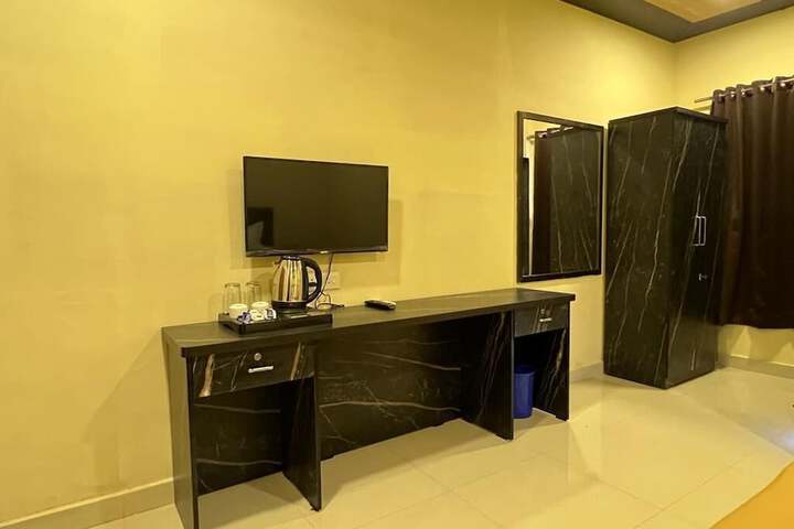 Room 11 of 47