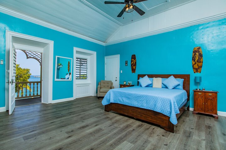 Room 28 of 171