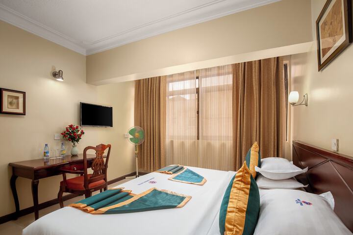 Room 4 of 29