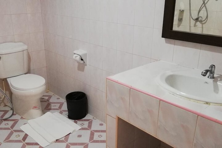 Room 20 of 35