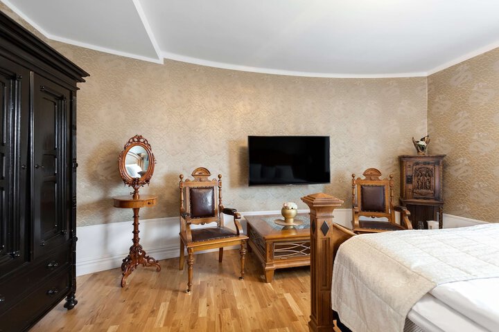 Room 15 of 55