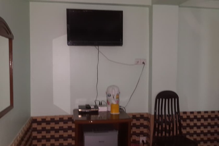 Room 27 of 51