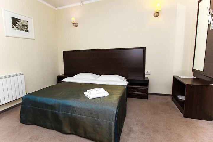 Room 29 of 38