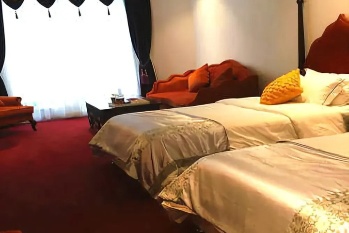 Room 3 of 17