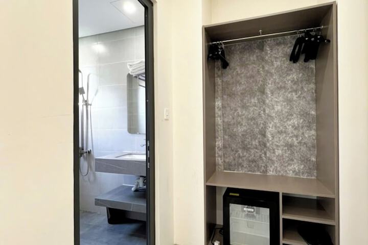 Room 14 of 38