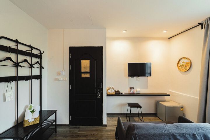 Room 49 of 142
