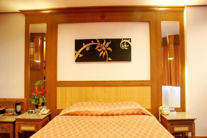 Room 13 of 44