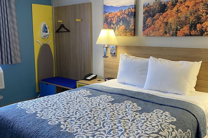 2 Double Beds (9 of 14)