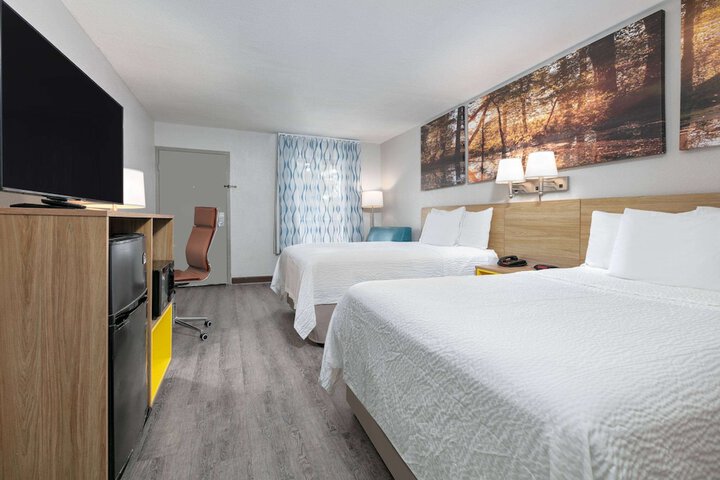 2 Double Beds (4 of 11)