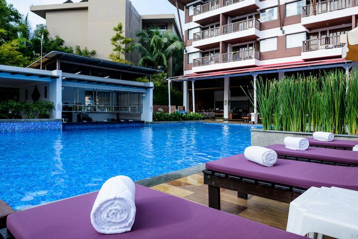 Pool 40 of 65