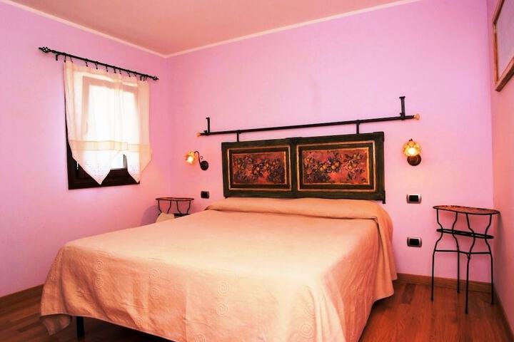 Room 5 of 53