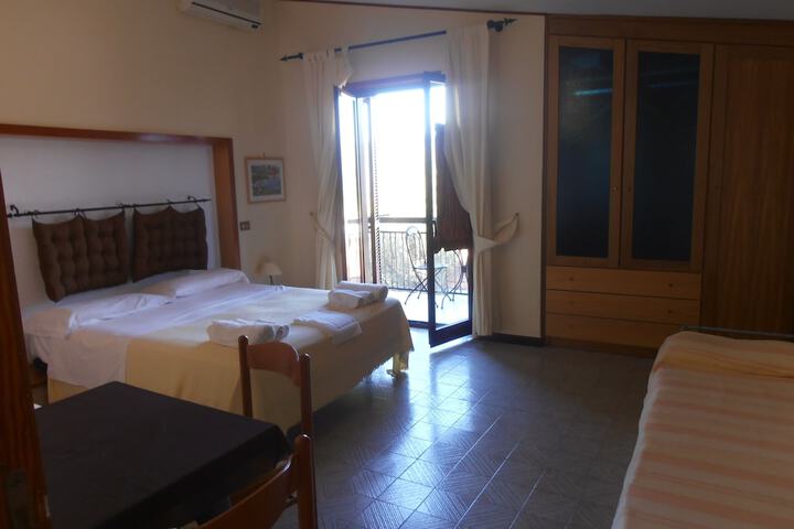 Room 15 of 18