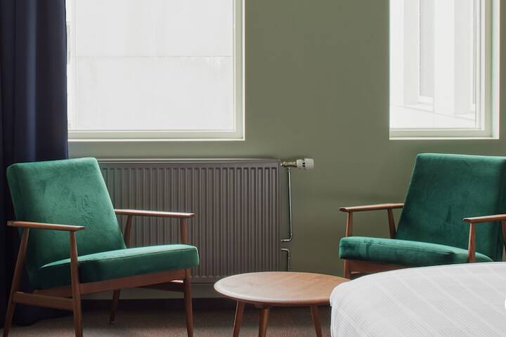 Room 23 of 53