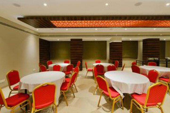 Ballroom/Hall 4 of 61