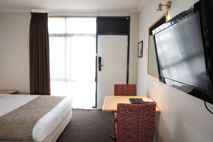 Room 30 of 79