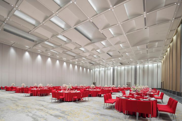 Ballroom/Hall 120 of 251