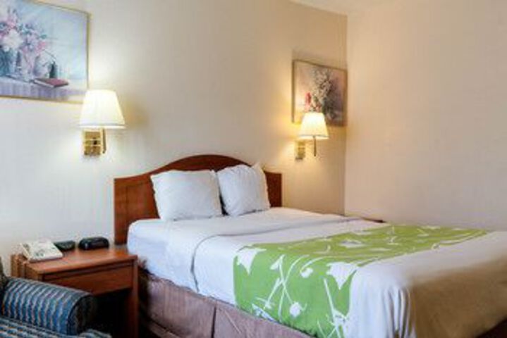 Room 18 of 26