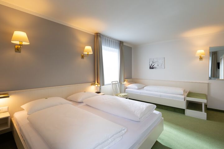 Room 19 of 39