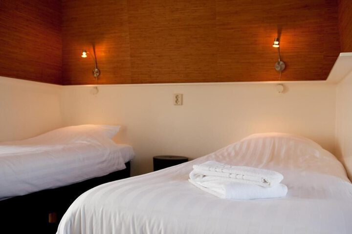 Room 6 of 30