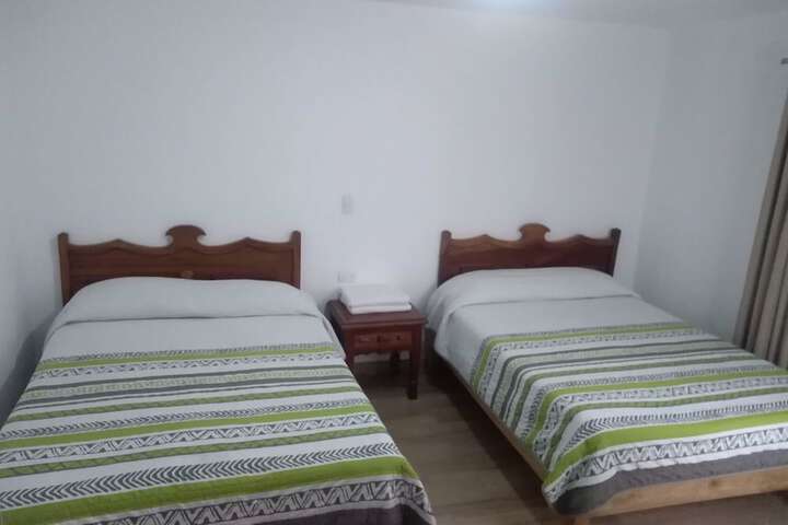 Room 7 of 12