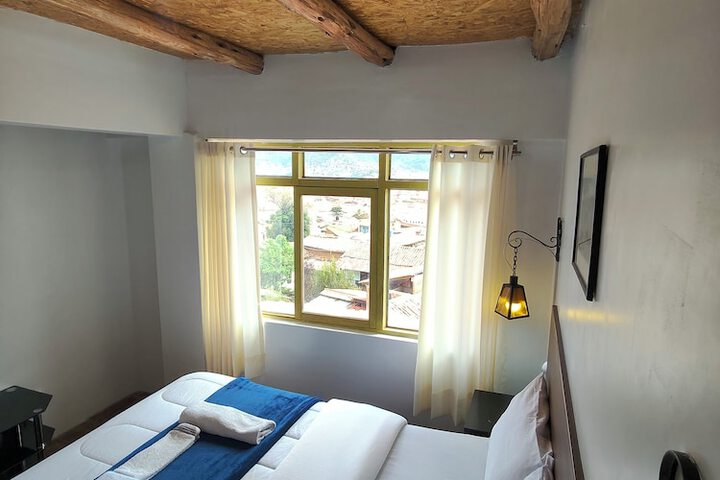 Room 8 of 17