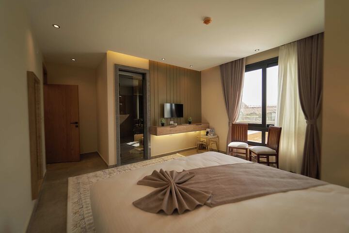 Room 72 of 148