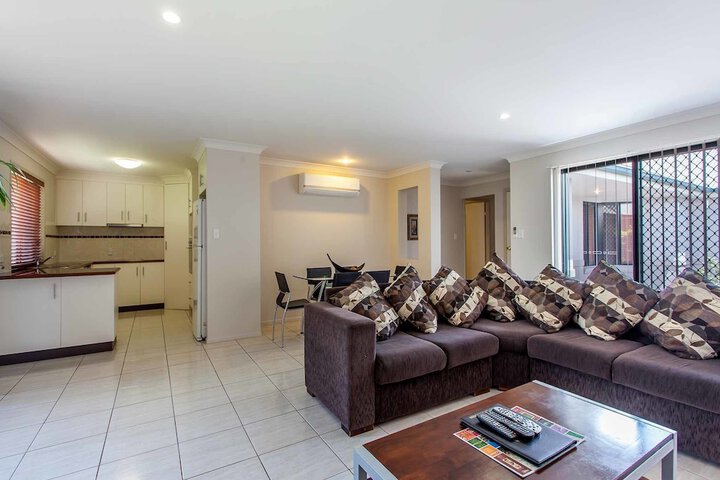 Room 4 of 20