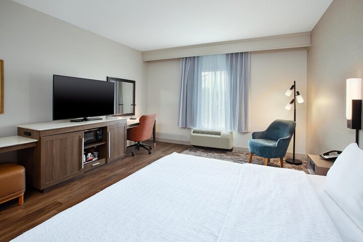 Room 13 of 35