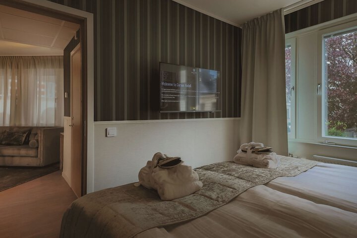 Room 44 of 132