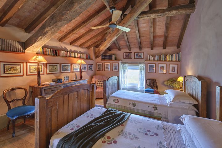 Room 21 of 53