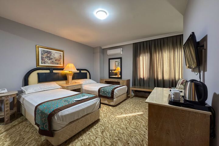 Room 32 of 116