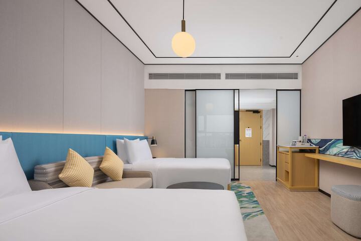 Room 25 of 57