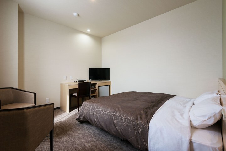 Room 15 of 31