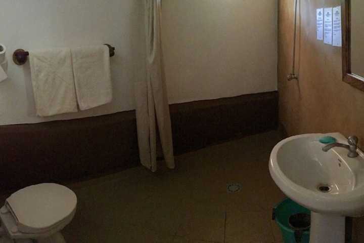 Room 52 of 96