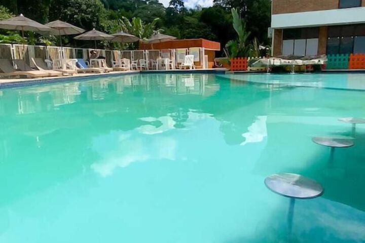 Pool 65 of 70