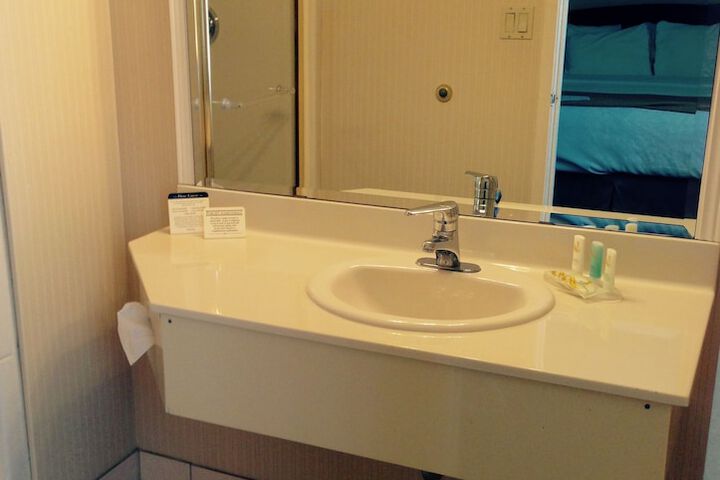 Room 21 of 54