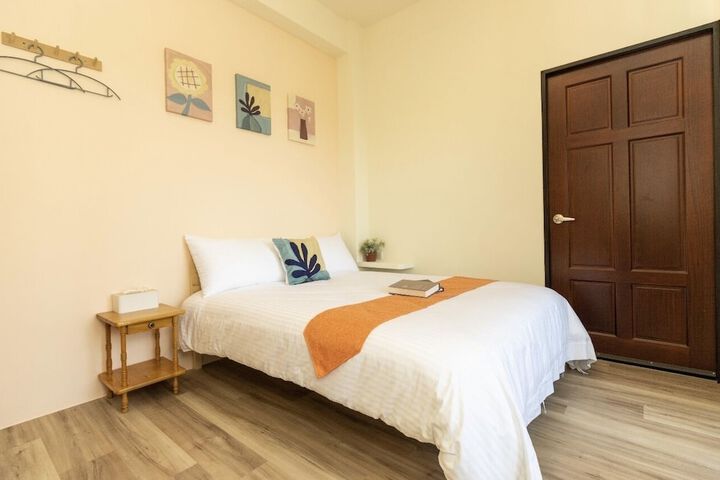 Room 20 of 48