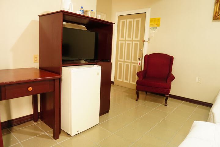 Room 7 of 17