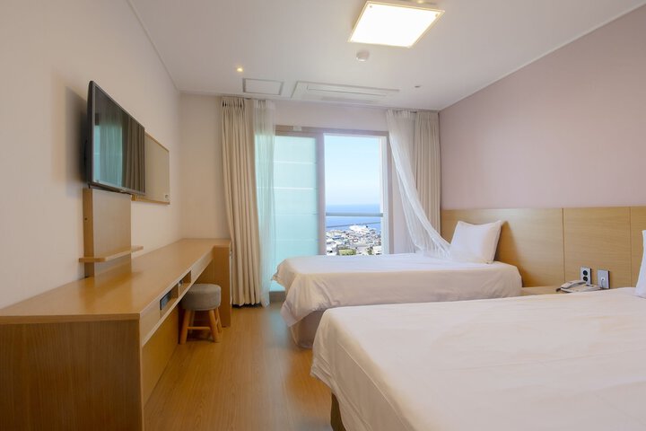Room 14 of 45