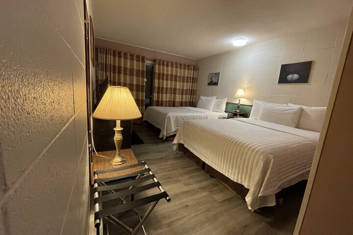 Room 29 of 61