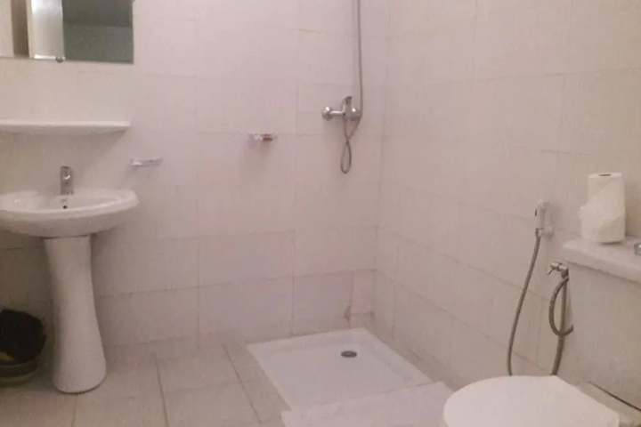 Room 2 of 2