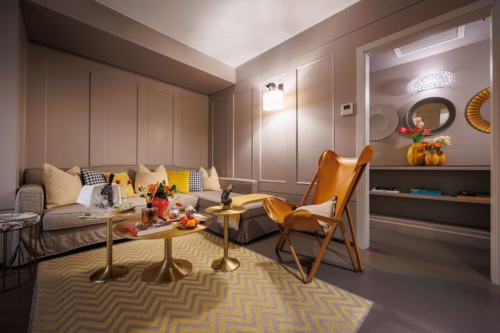 Room 50 of 112